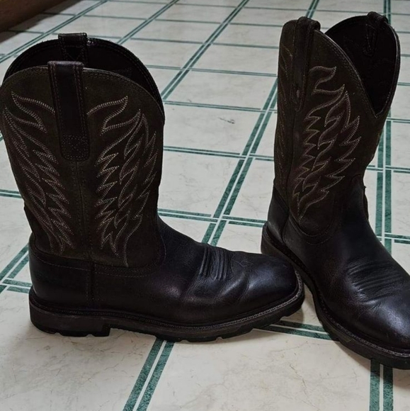 LIKE NEW, GREAT CONDITION, WORN A HANDFUL OF TIMES MENS ARIAT BOOTS. SIZE 9EE. - Picture 4 of 5